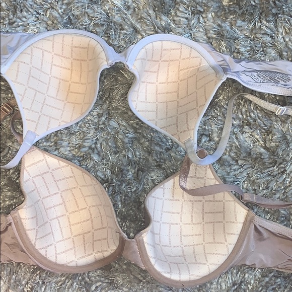 (2) Victoria Secret bras - Picture 2 of 4
